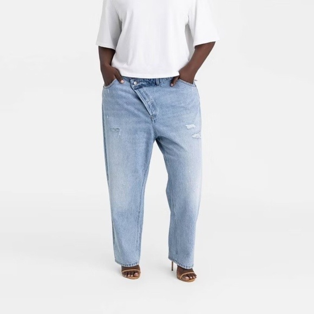 Straight Leg Women’s Jeans - Light Blue